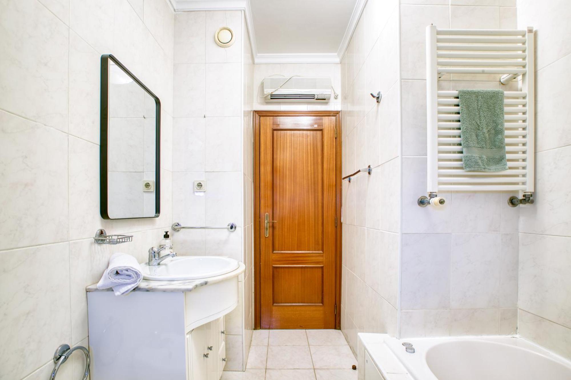 Apartamento T1- Gaia Zona.Comercial ヴィラ・ノヴァ・デ・ガイア エクステリア 写真
